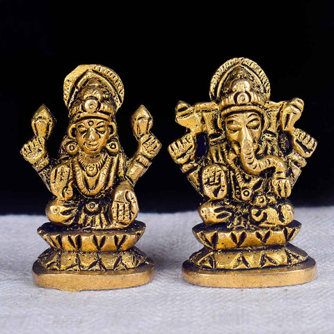 2-inch Laxmi Ganesh car dashboard idol featuring Goddess Laxmi and Lord Ganesha seated side by side with intricate detailing, vibrant colors, and traditional ornaments—symbolizing prosperity and wisdom, ideal for car or home decor. India’s Largest Pooja Accessories Brand- www.satvikworld.com