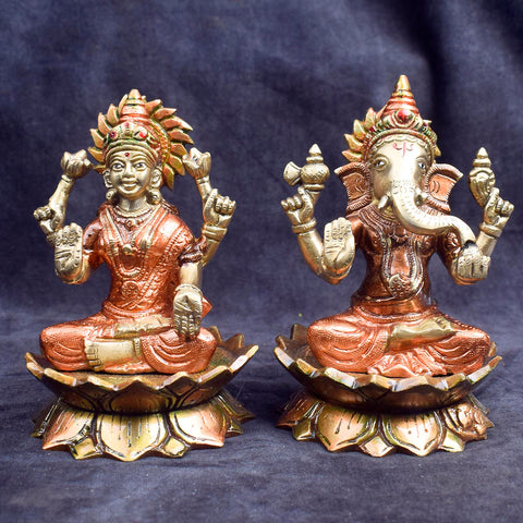 Beautiful handcrafted brass Lakshmi Ganesh idol for home temple and festive pooja. India’s Largest Brass Idols Brand - www.satvikworld.com