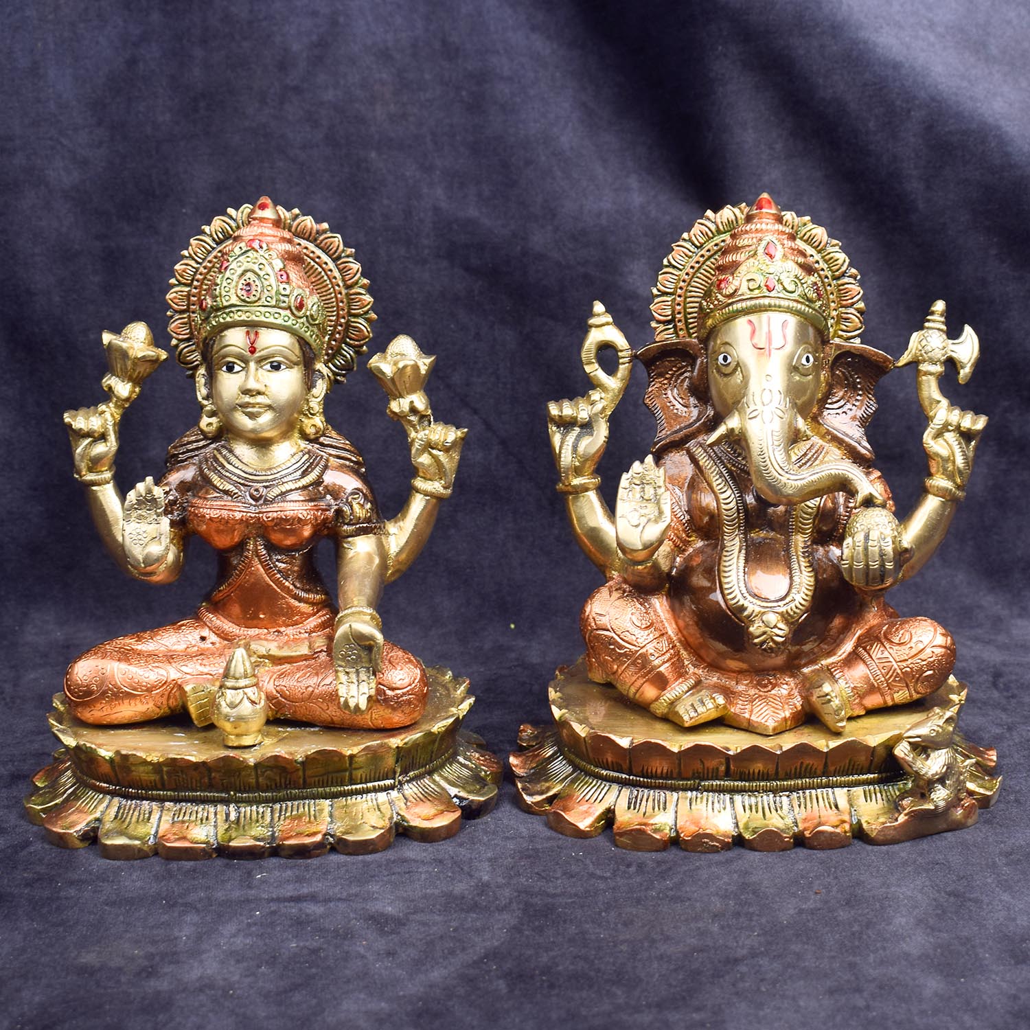 Beautiful handcrafted brass Lakshmi Ganesh idol for home temple and festive pooja. India’s Largest Brass Idols Brand - www.satvikworld.com