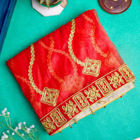 Add grace to your pooja ceremonies with this Pink and Gold Mata Chunri, measuring 214 cm x 102 cm. Adorned with gold wave patterns and a rich red border, it is perfect for Devi pooja, mandir altar decoration, and religious rituals during Navratri, Diwali, and other occasions.
Shop now at satvikworld.com for authentic Indian pooja essentials across the USA.