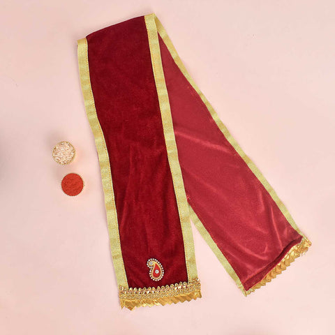 Stunning Maroon Angvastra/Patka/Duppata – 32-inch rich maroon devotional cloth, perfect for spiritual ceremonies, temple rituals, and traditional puja wear. India’s Largest Pooja Accessories Brand – www.satvikworld.com
